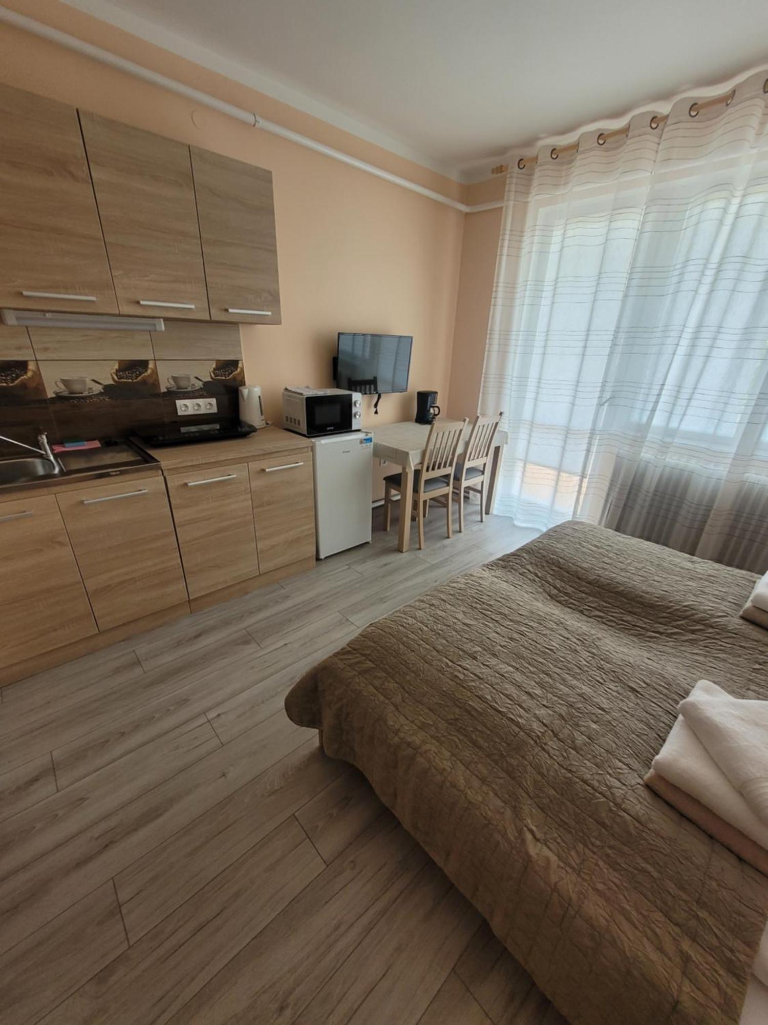 Azta Central Apartments ヘーヴィーズ エクステリア 写真