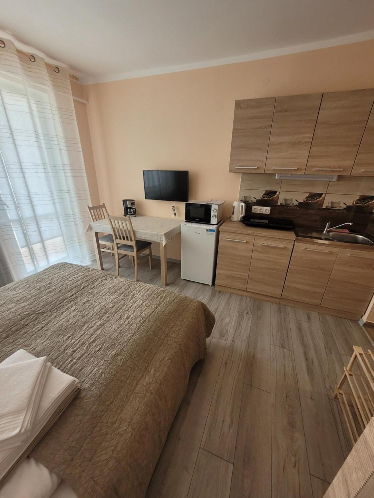 Azta Central Apartments ヘーヴィーズ エクステリア 写真