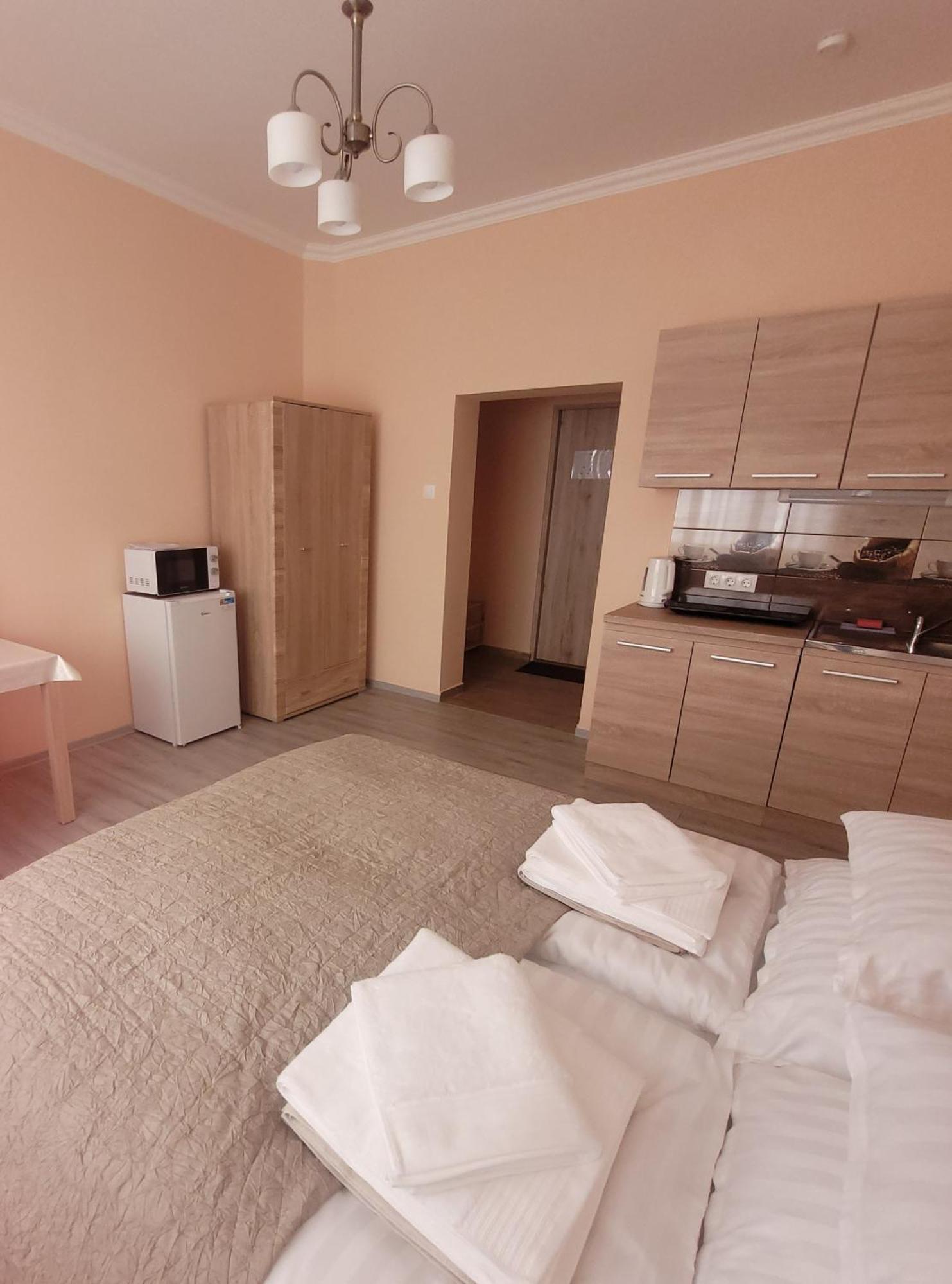 Azta Central Apartments ヘーヴィーズ エクステリア 写真