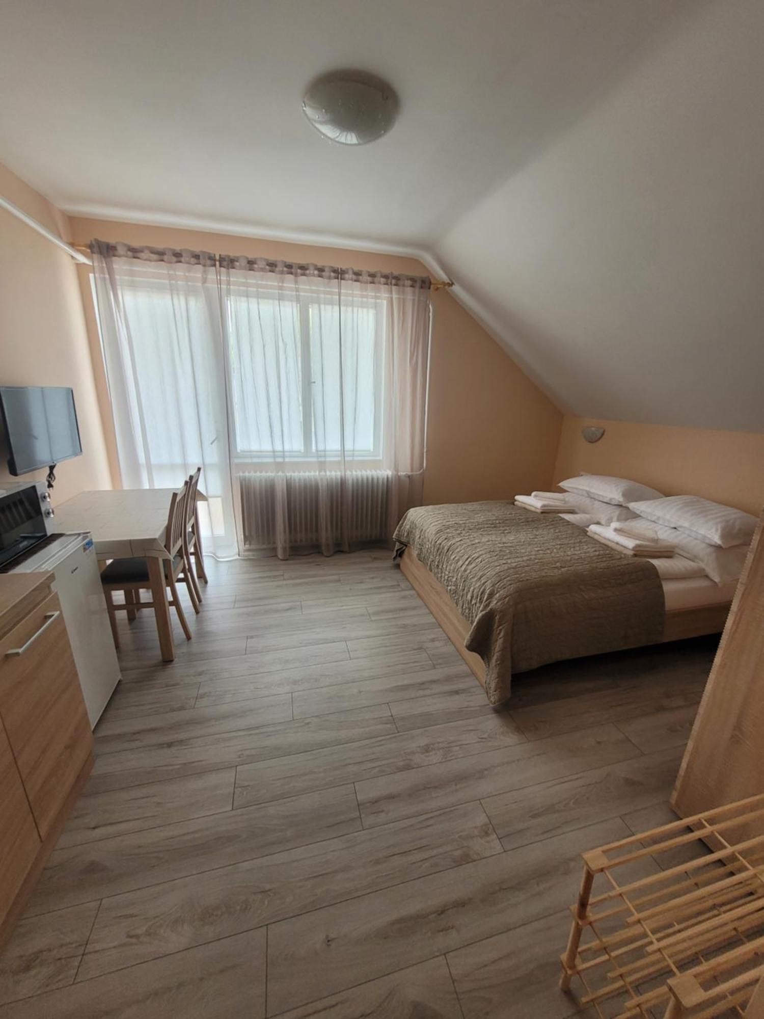 Azta Central Apartments ヘーヴィーズ エクステリア 写真